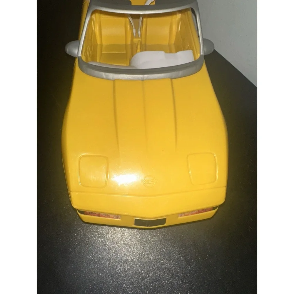 1994 Barbie Cruisin Convertible Corvette Yellow